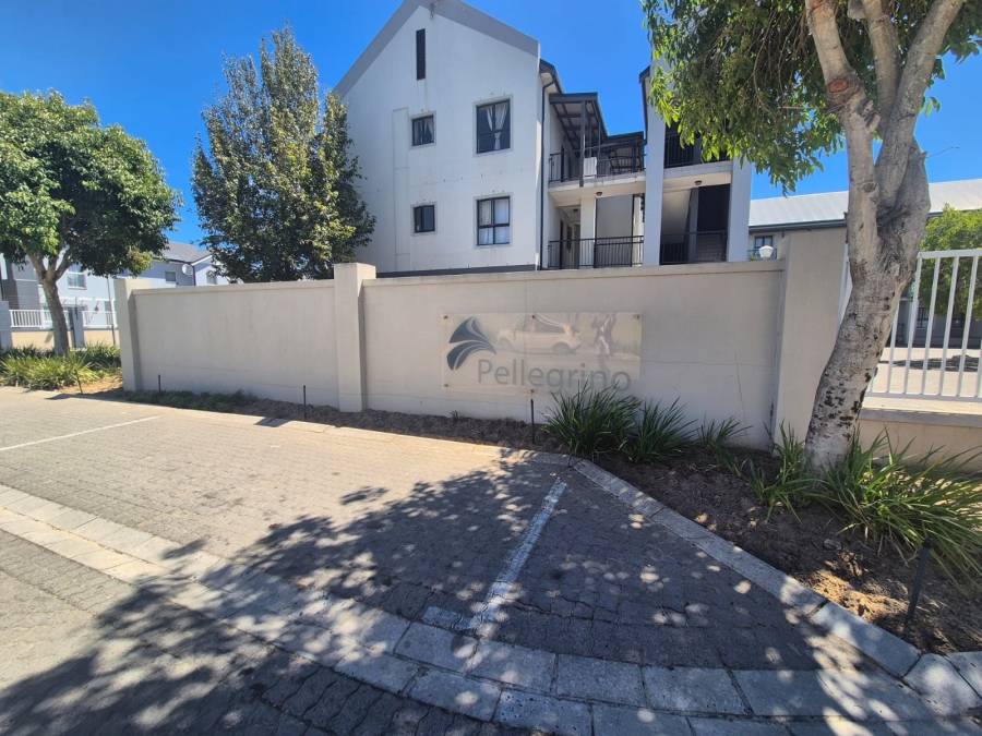 To Let 2 Bedroom Property for Rent in Buh Rein Estate Western Cape